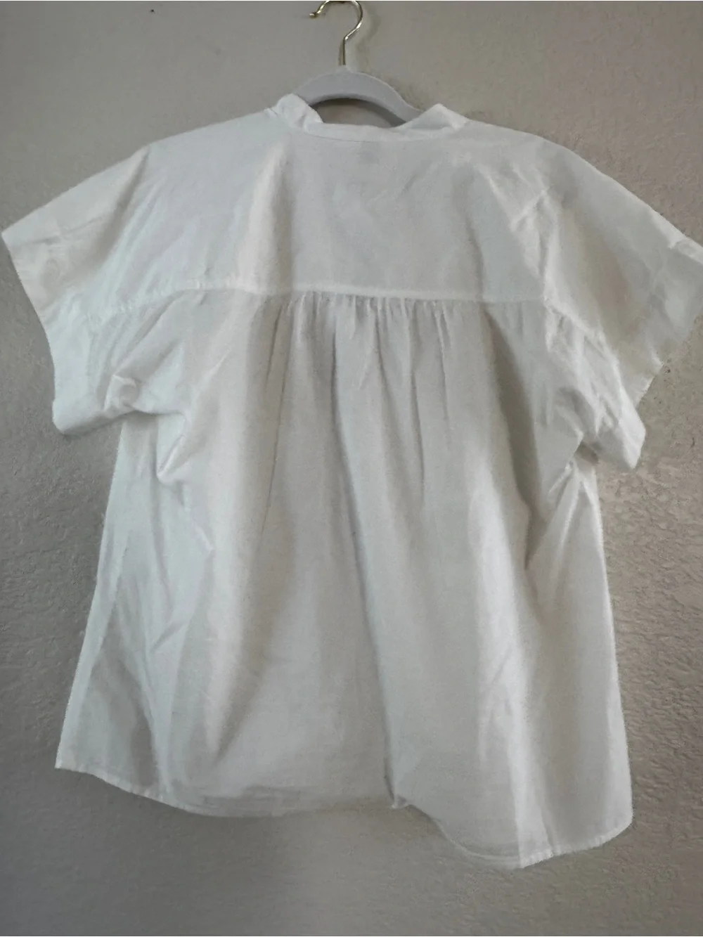 Universal White Relaxed V-Neck Tunic Top - Picture 5 of 6